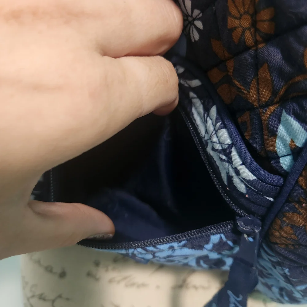 Vera Bradley Java Floral Quilted Crossbody Purse Bag. Blue Floral.